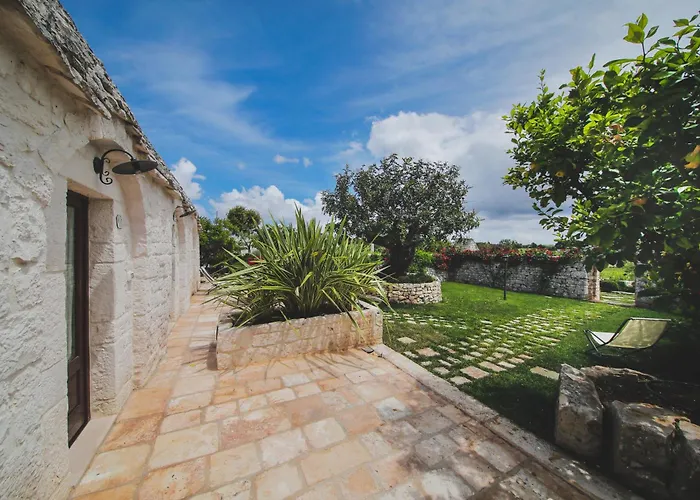 Trulli Arco Antico Locorotondo