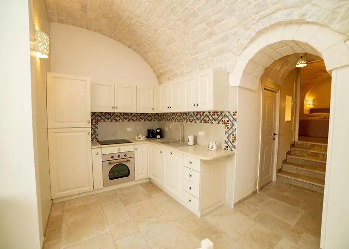 Trulli Arco Antico * Locorotondo