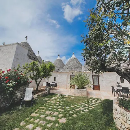 Trulli Arco Antico * Locorotondo