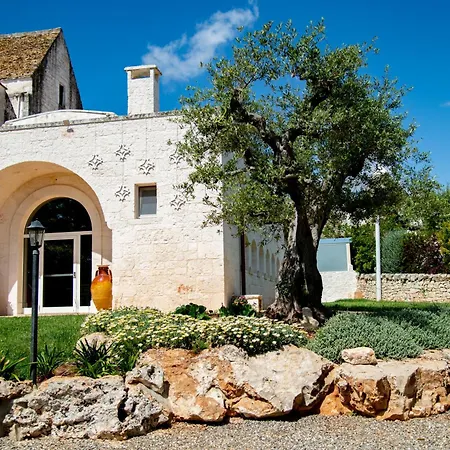 Trulli Arco Antico Locorotondo