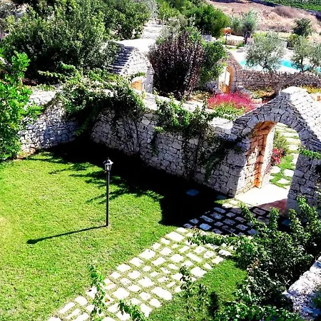 Trulli Arco Antico *